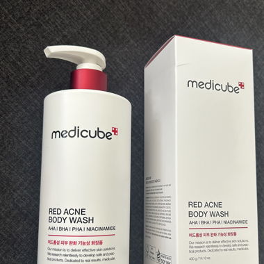 Medicube Red Acne Body Wash