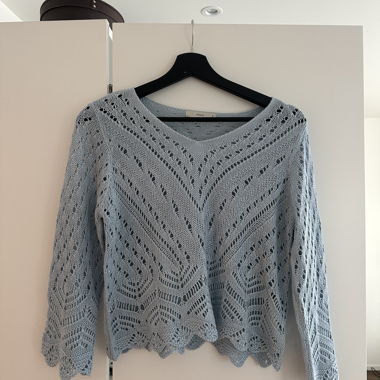 Knit top