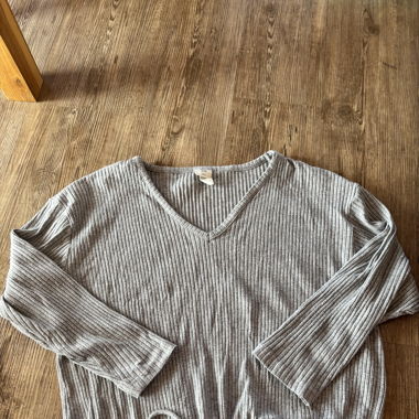 Graues Sweatshirt 