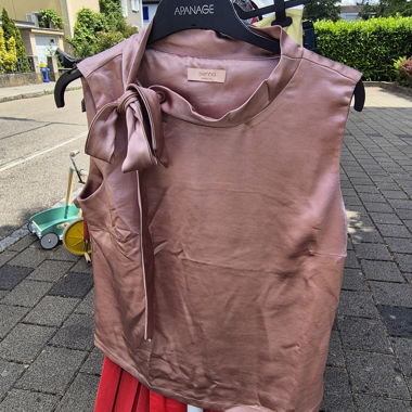 Satin-Top mit Schleife