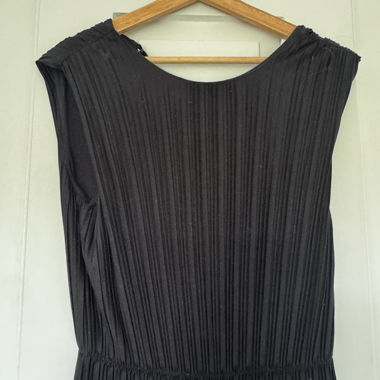 Black pleated sleeveless dress