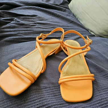 Sandales