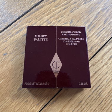 Luxury Palette - Vintage Vamp Charlotte Tilbury