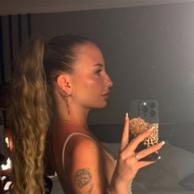Ponytail Blonde 