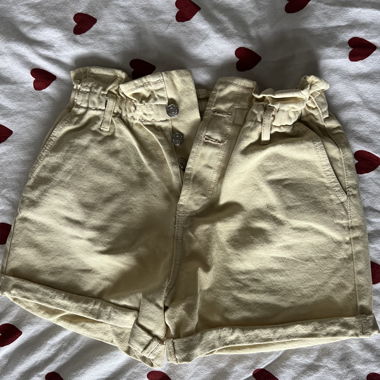 Cremefarbene Denim-Mini-Shorts Jennifer US 26