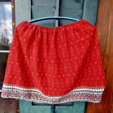 Red Skirt 