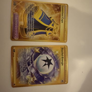 Pokémon cards Thorn Energy / Luxurious Cape