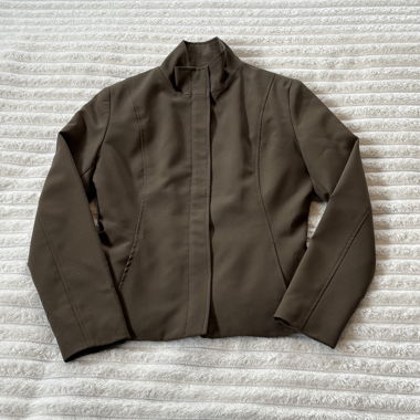 Veste marron à col montant