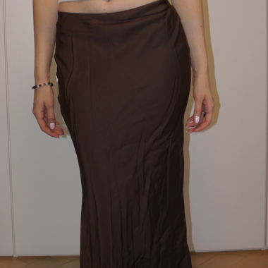Gonna midi in raso marrone