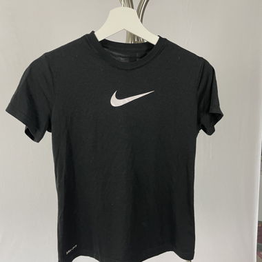 nike t-shirt