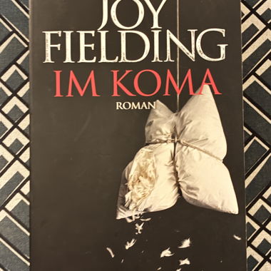 Joy Fielding - In coma
