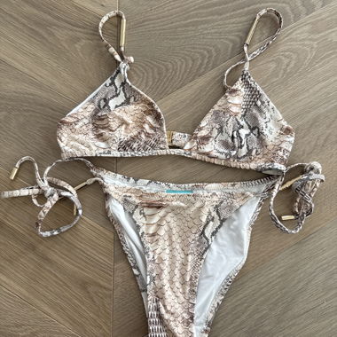 String-Bikini mit Schlangenprint von Melissa Odabash