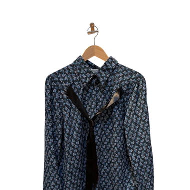 Chemise avec nœud à nouer