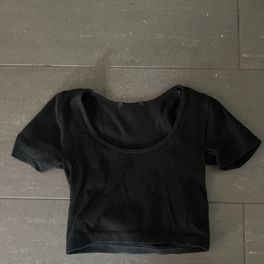 tight black top