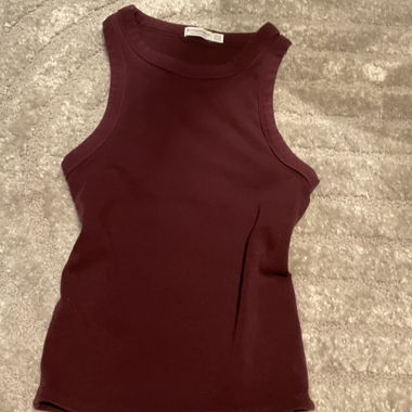 Top senza maniche bordeaux Stradivarius