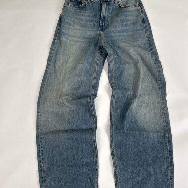 Zara Relaxed-Leg-Jeans