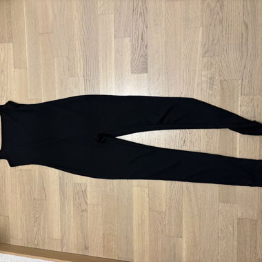 Completo attillato nero