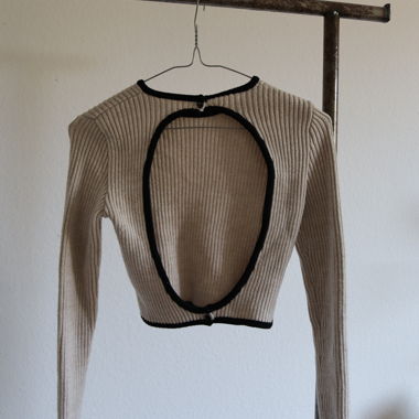 Rippstrick Crop-Top mit offenem Rücken