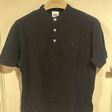 Black Zara T-shirt Tunisian collar S