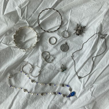 Lot de bijoux ton argent