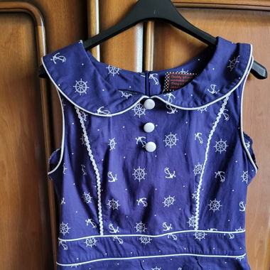 Une blouse vintage de marque.