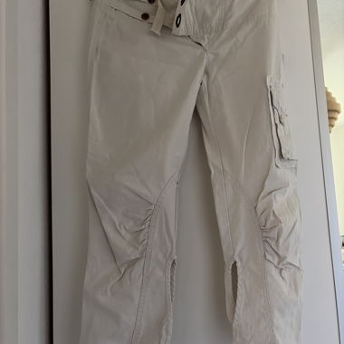 Pantalon femme beige avec poche cargo de Diesel