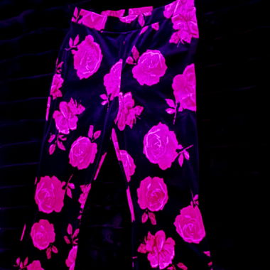 Pantalon patte d’éléphant avec rose 