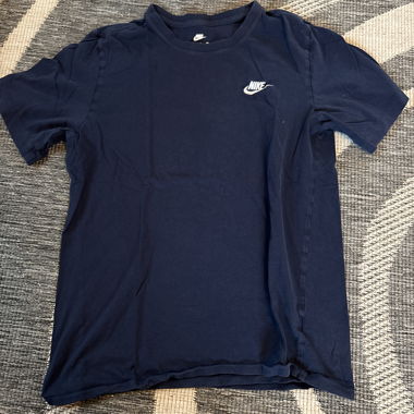 T-shirt Nike blu scuro