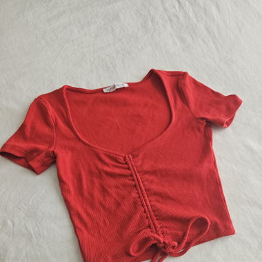 Crop top rouge