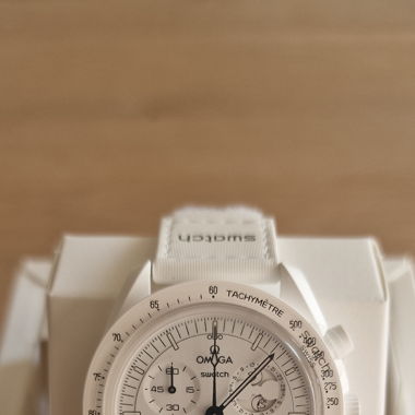 Moonswatch mission to the Moonphase White snoopy 