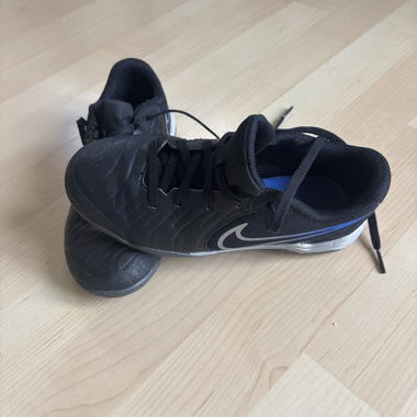 Chaussures de salle Nike noires