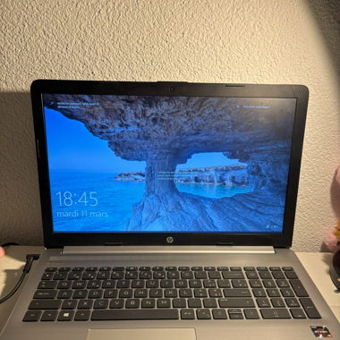 HP 255 G7 - Sacoche et housse incluses