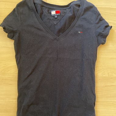Tommy Hilfiger V-Neck T-Shirt XS