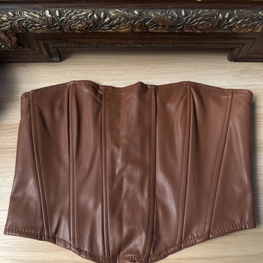 Corsetto in finta pelle