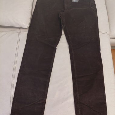 Pantaloni in velluto marrone scuro