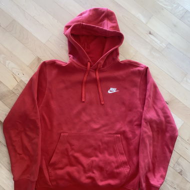 Felpa Nike rossa con tasca a marsupio