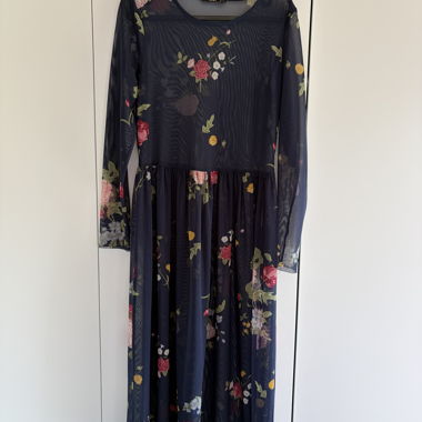 Blumenkleid von ONLY