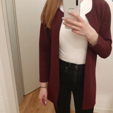 Cardigan color Bordeaux