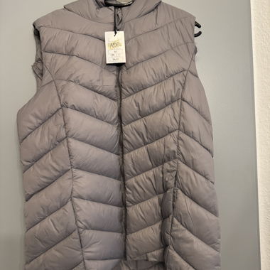 Sleeveless vest