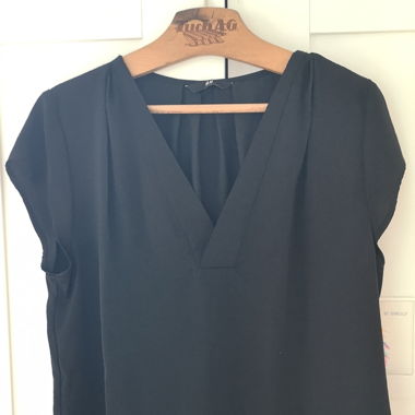 Business Bluse mit V-Ausschnitt