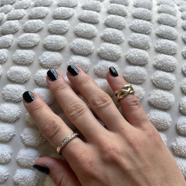 Set aus goldfarbenen Ringen
