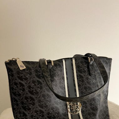 GUESS Tasche