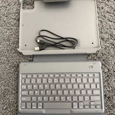 Housse-clavier Inateck iPad 10,2/11" Comme neuve QWERTZ