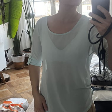 Bluse hellblau Grösse M