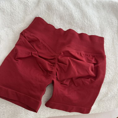 Pantaloncini sportivi rossi