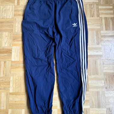 Vintage adidas sweatpants 