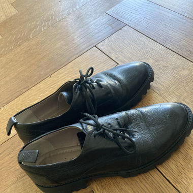 Lederschuhe 37 neu besohlt