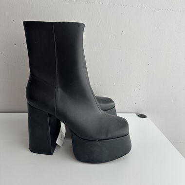 Bershka Plateaustiefetten 