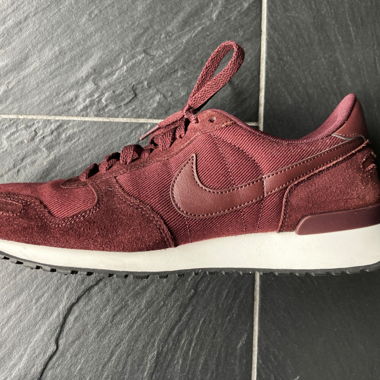 Bordeaux classico Nike