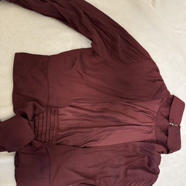 Schicke Bluse mit Rückenausschnitt Gr. XS